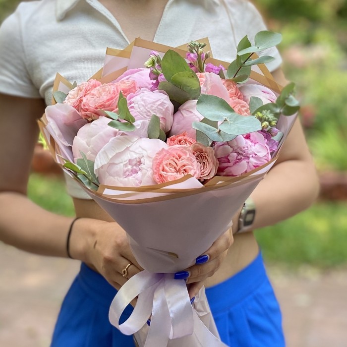 Букет с пионами Безмятежное счастье