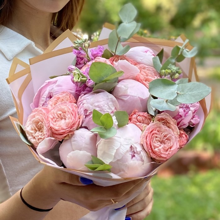 Букет с пионами Безмятежное счастье