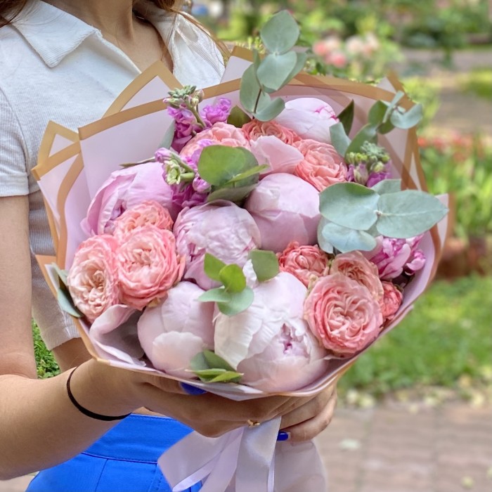 Букет с пионами Безмятежное счастье