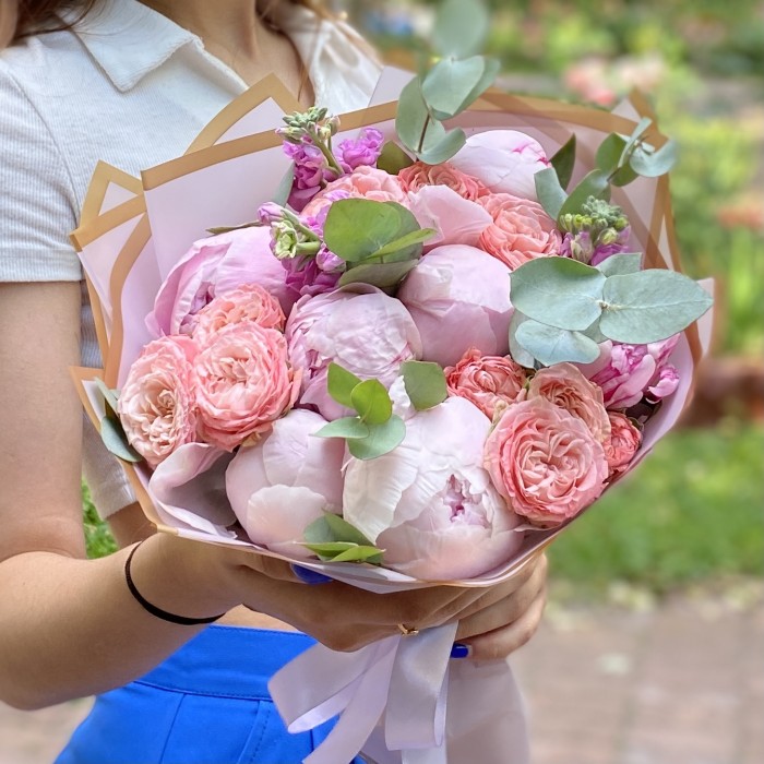 Букет с пионами Безмятежное счастье