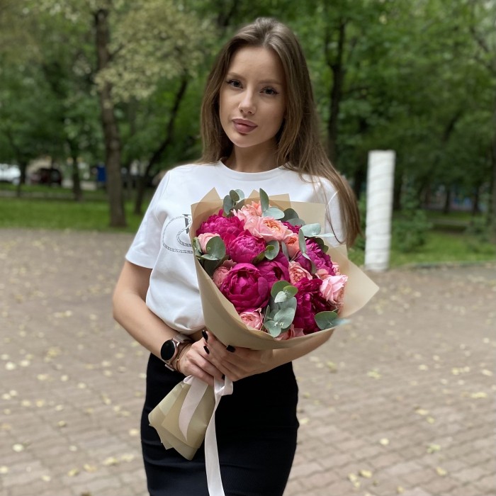 Букет с пионами Цветочное чудо