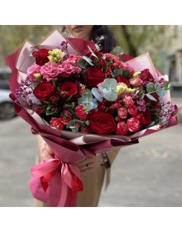 Авторский букет Признание с эустомой и розами