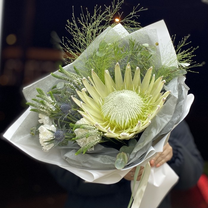 Букет Полнолуние с протеей