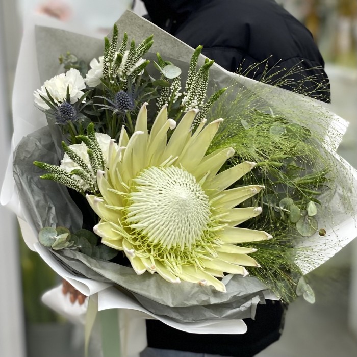 Букет Полнолуние с протеей