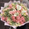 Букет Ассоль с каллами и кустовыми розами