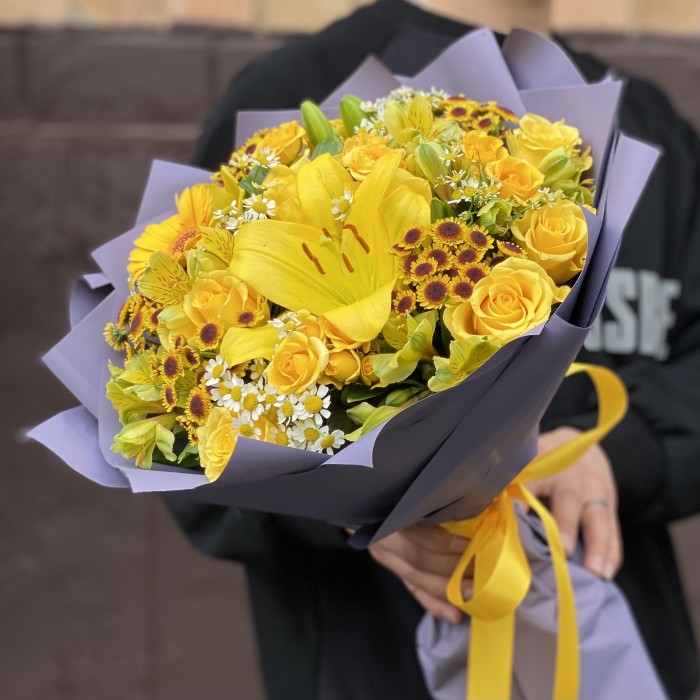 Букет с лилией Лето