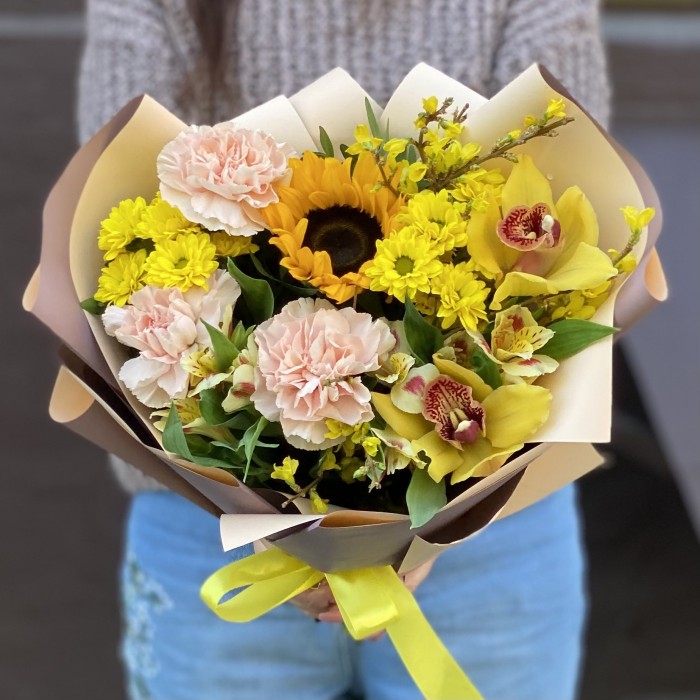 Букет Моему солнышку с подсолнухом