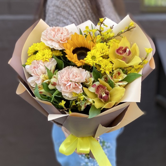 Букет Моему солнышку с подсолнухом