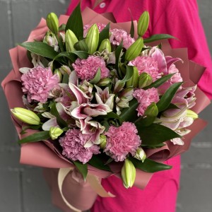 Букет с лилией Дивный сад