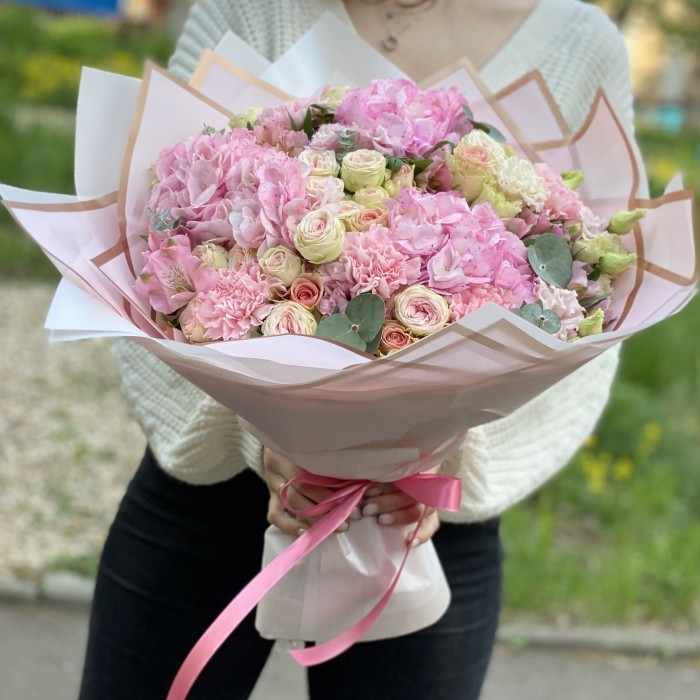 Букет Сахарная вата с розовой гортензией