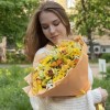 Букет Солнечное настроение с орхидеями и хризантемой