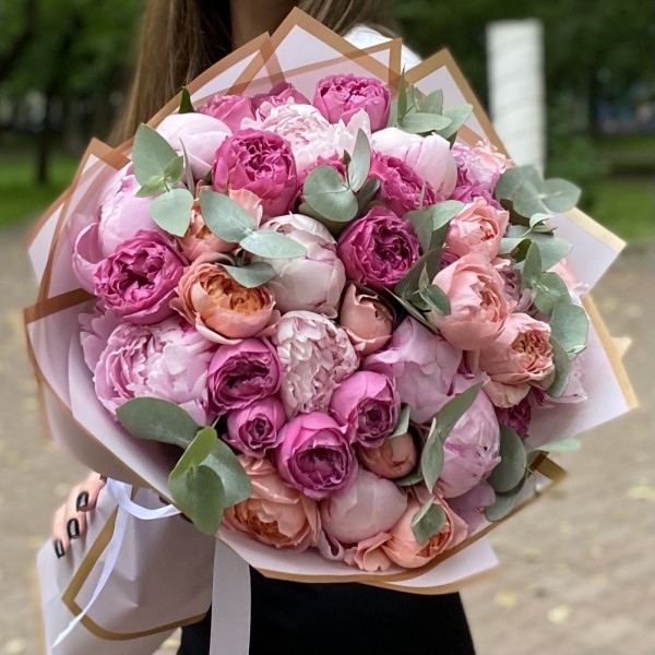 Букет с пионами Трепетная любовь