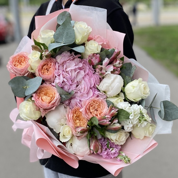 Букет Воздушный зефир с гортензией