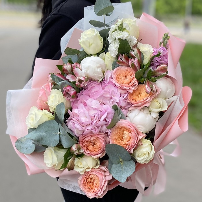 Букет Воздушный зефир с гортензией