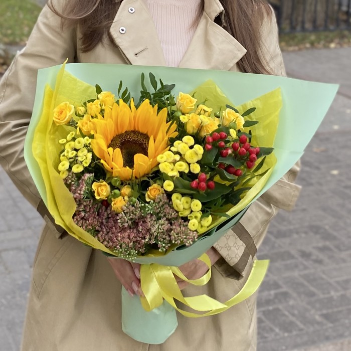 Букет Золотой сезон с подсолнухом