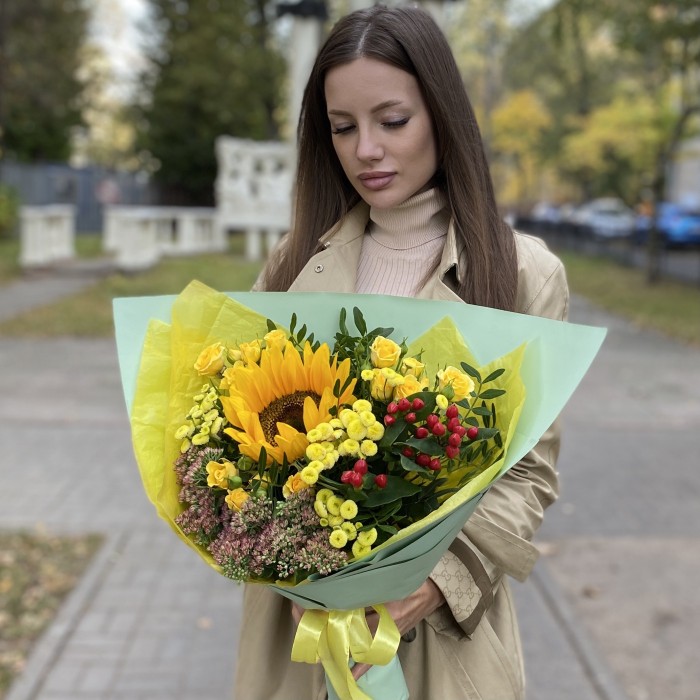 Букет Золотой сезон с подсолнухом