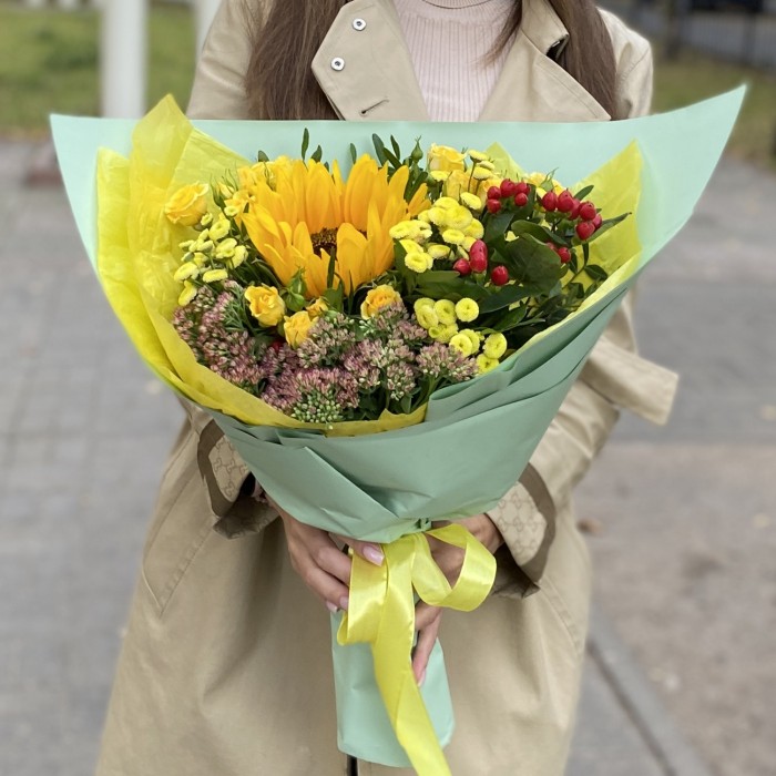 Букет Золотой сезон с подсолнухом