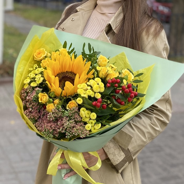 Букет Золотой сезон с подсолнухом