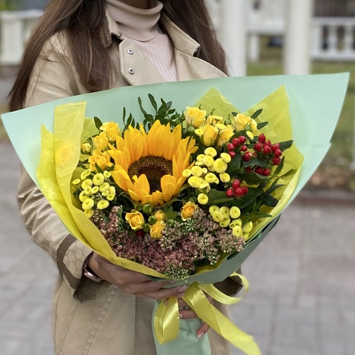 Букет Золотой сезон с подсолнухом