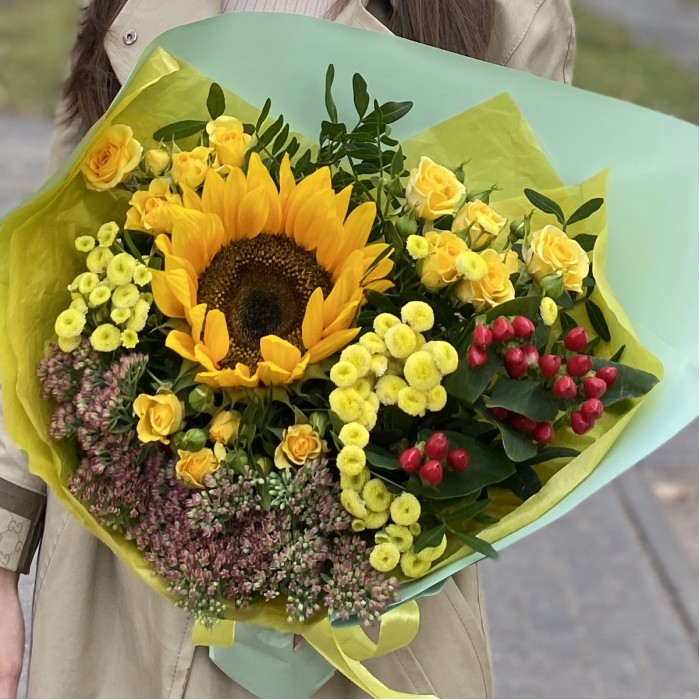 Букет Золотой сезон с подсолнухом