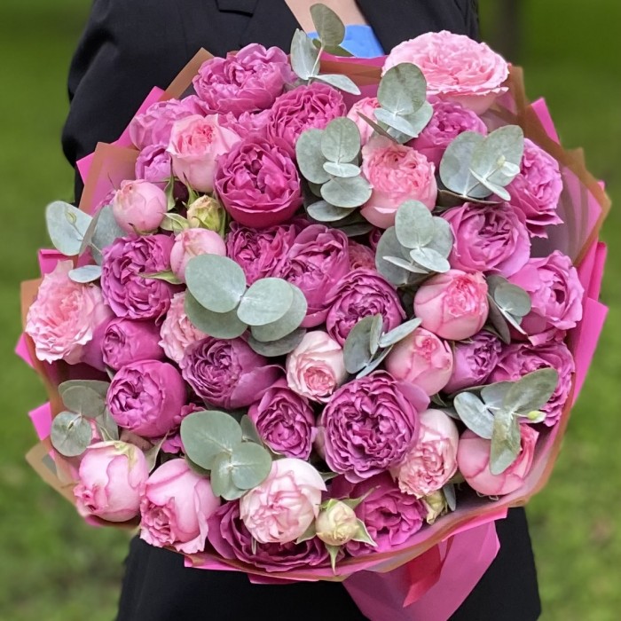 Дуэт кустовых пионовидных роз Пинк Блоссом и Мисти Баблс