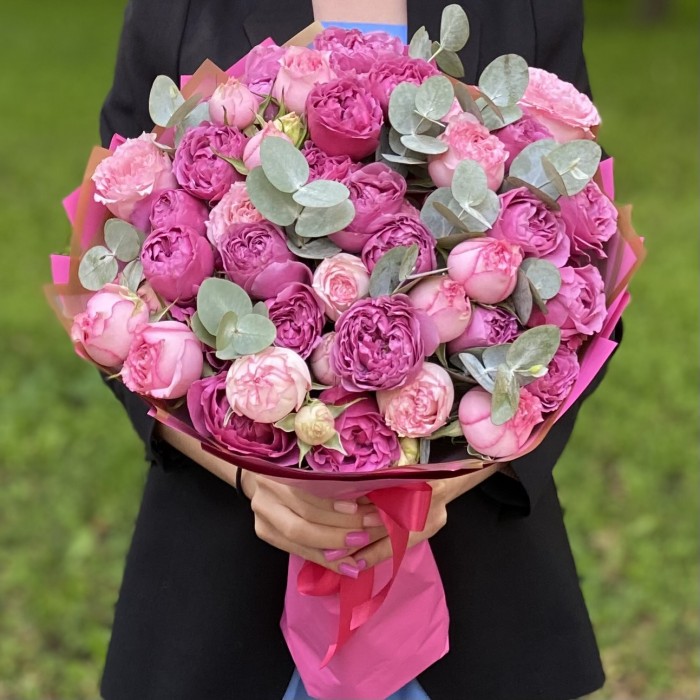 Дуэт кустовых пионовидных роз Пинк Блоссом и Мисти Баблс