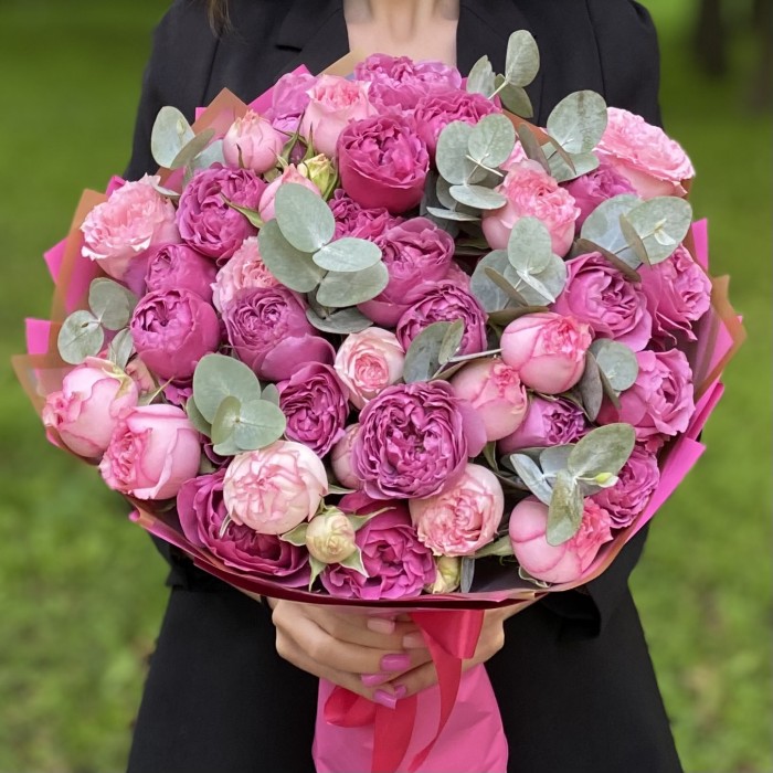 Дуэт кустовых пионовидных роз Пинк Блоссом и Мисти Баблс