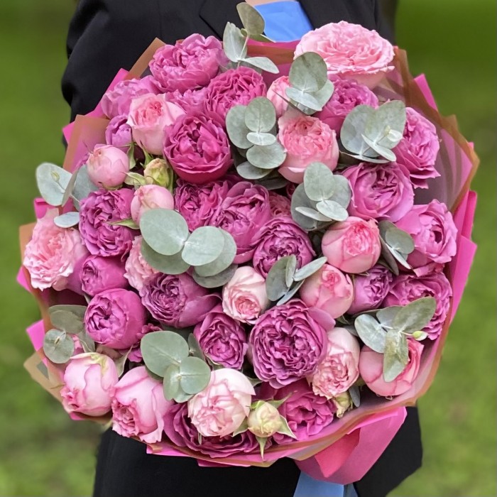 Дуэт кустовых пионовидных роз Пинк Блоссом и Мисти Баблс