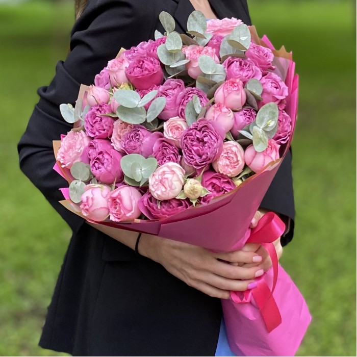 Дуэт кустовых пионовидных роз Пинк Блоссом и Мисти Баблс