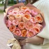 Дуэт из пионовидных роз Гравити и Джульетта