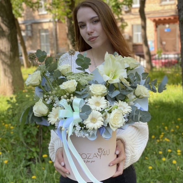 Композиция Мисс нежность с герберами и розами