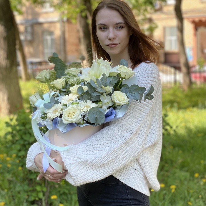 Композиция Мисс нежность с герберами и розами