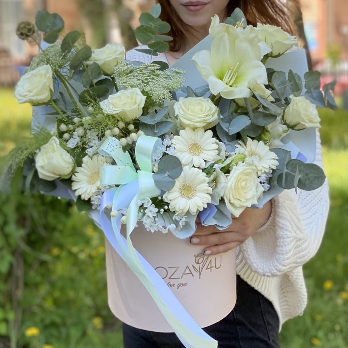 Композиция Мисс нежность с герберами и розами