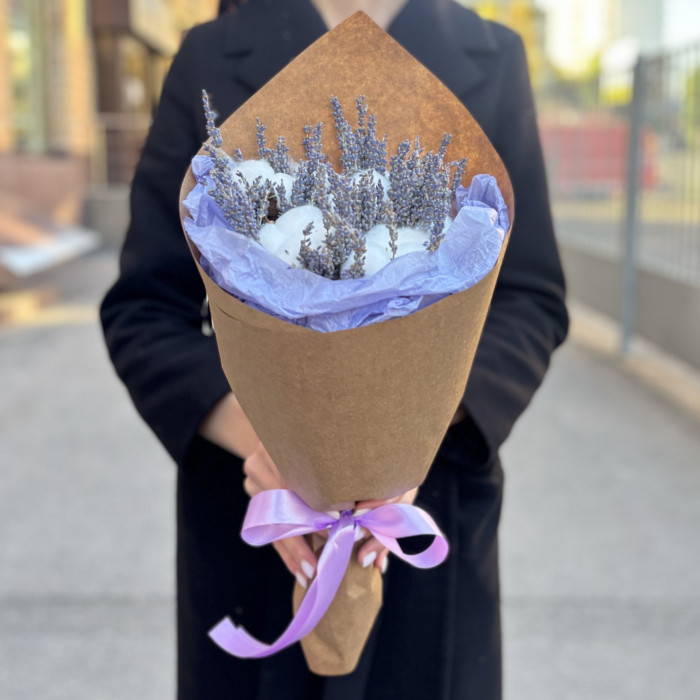 Букет из хлопка и лаванды