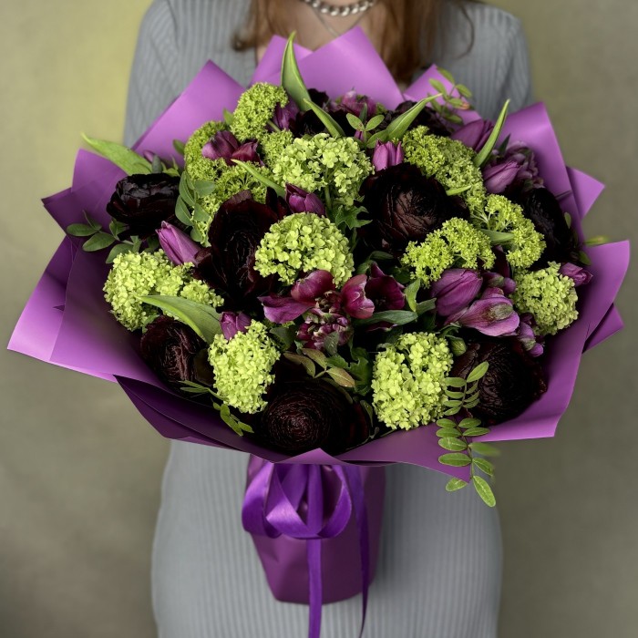 Букет с ранункулюсами Цветущая магия