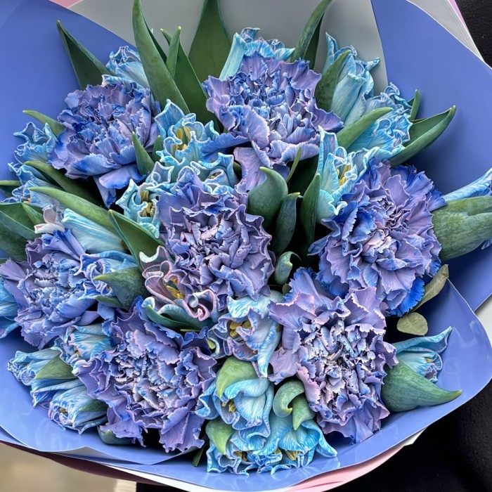 Букет с тюльпанами и диантусами Морской закат