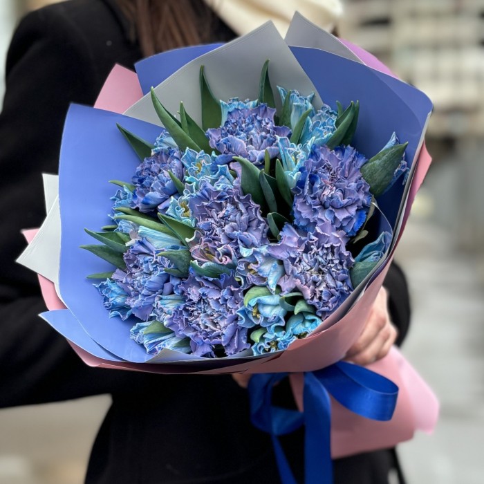 Букет с тюльпанами и диантусами Морской закат