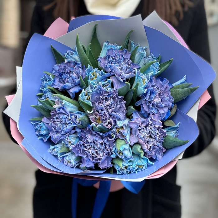 Букет с тюльпанами и диантусами Морской закат