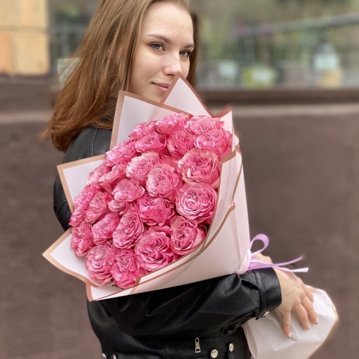 25 пионовидных роз Кантри блюз 50 см