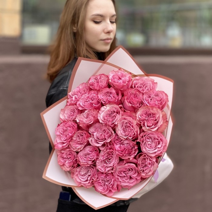 25 пионовидных роз Кантри блюз 50 см