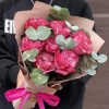 7 пионовидных сиреневых роз Кантри блюз