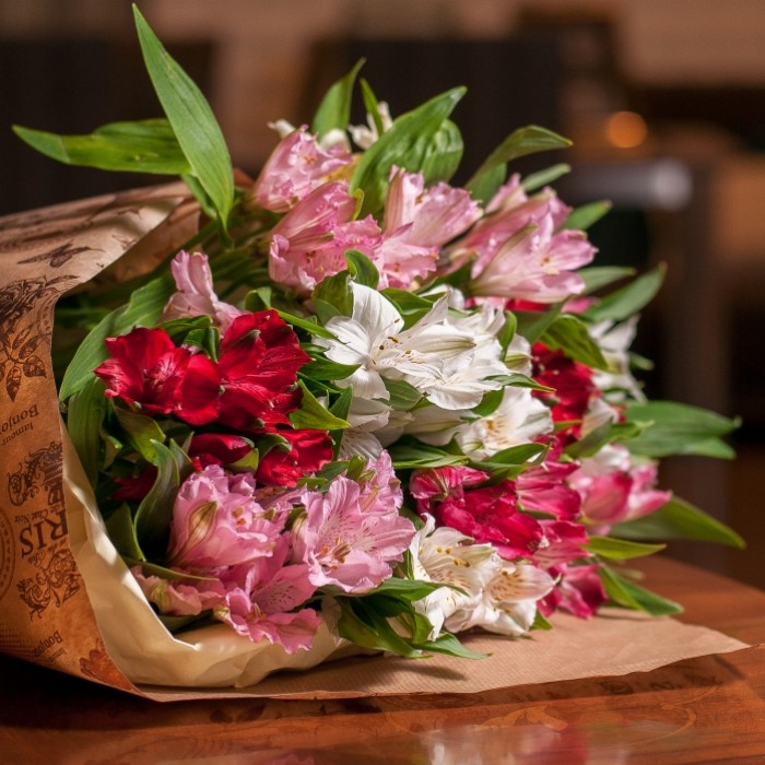 Букет альстромерия микс