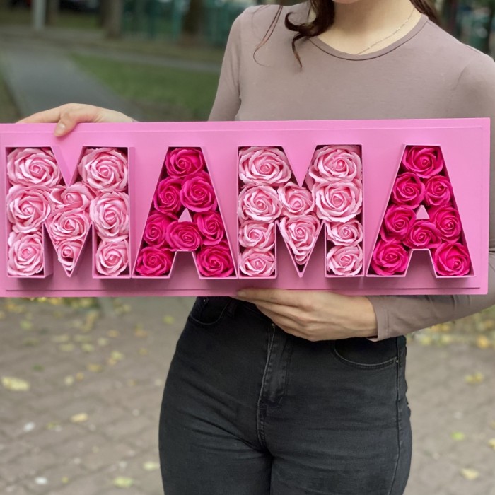 Композиция для Мамы из мыльных роз