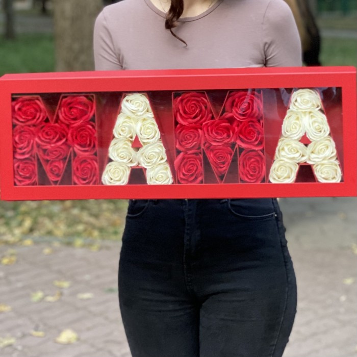 Композиция Мама из мыльных роз