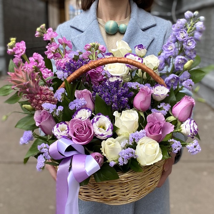 Цветы в корзине Признание