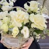 Авторская корзина с цветами Белые ночи