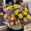 Яркая корзина с цветами Лето