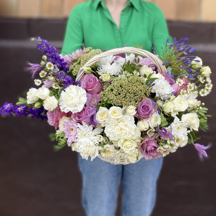 Композиция Лиловый туман с розами