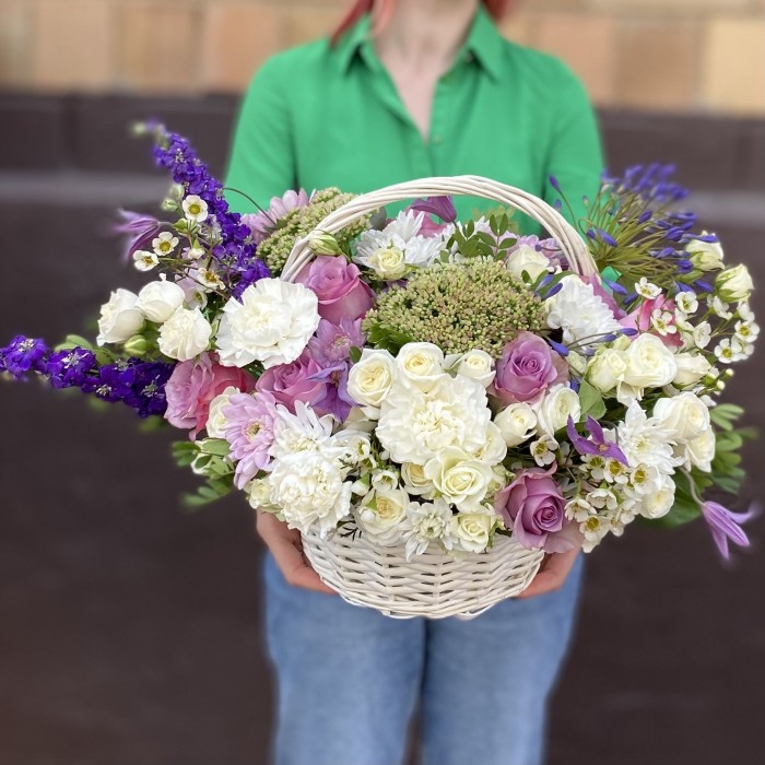 Композиция Лиловый туман с розами