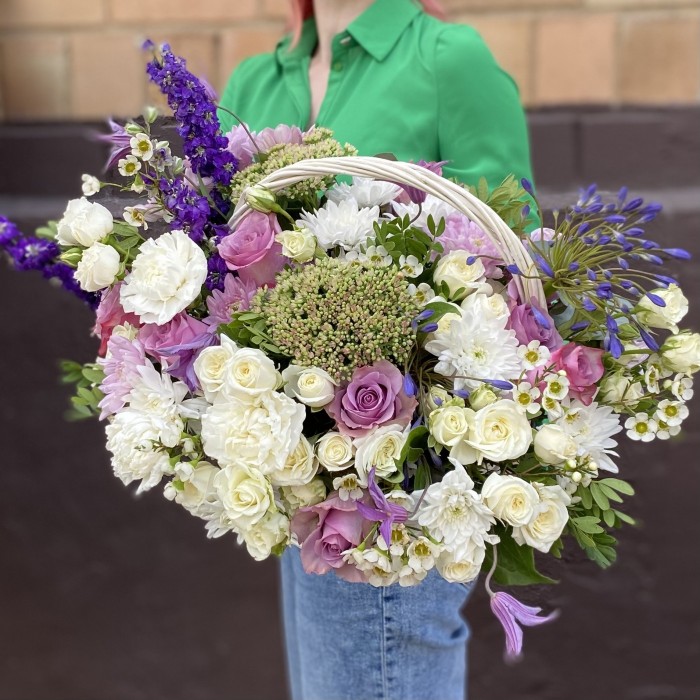 Композиция Лиловый туман с розами